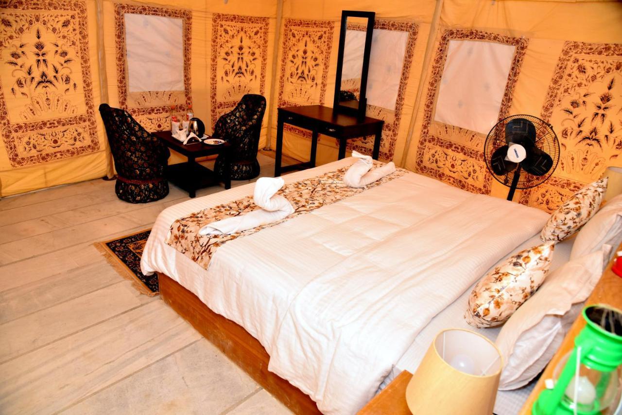 Desert Dream Royal Camp Hotel Jaisalmer Bagian luar foto